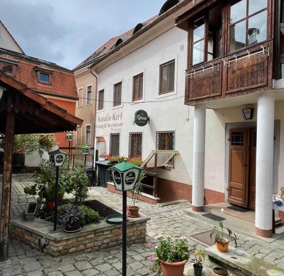 スタンダード４人部屋, Katalinkert Panzió