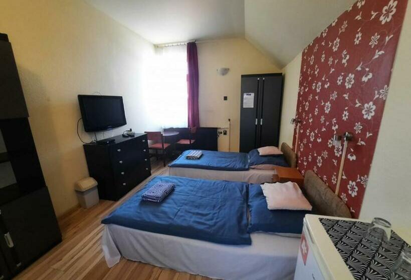 スタンダードルーム, Laci Magánszálláshely