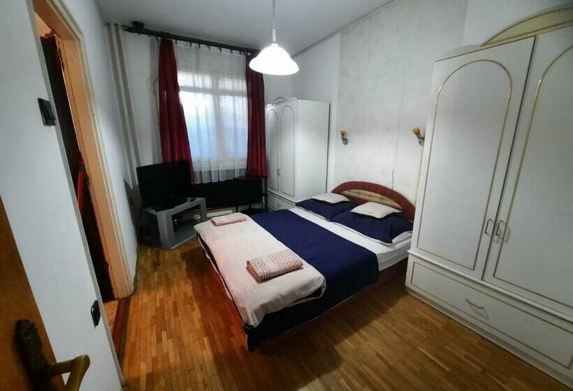 2ベッドルームアパートメント, Laci Magánszálláshely