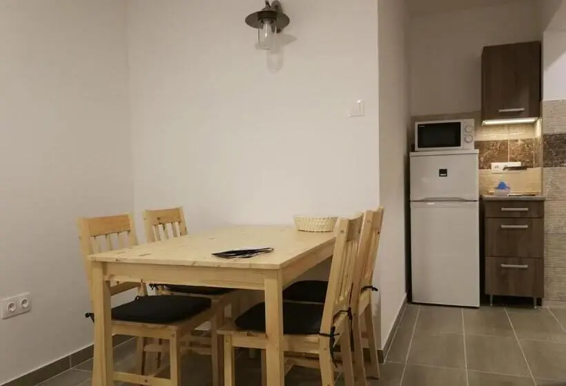 1ベッドルームアパートメント, Lila Akác Vendégház Esztergom