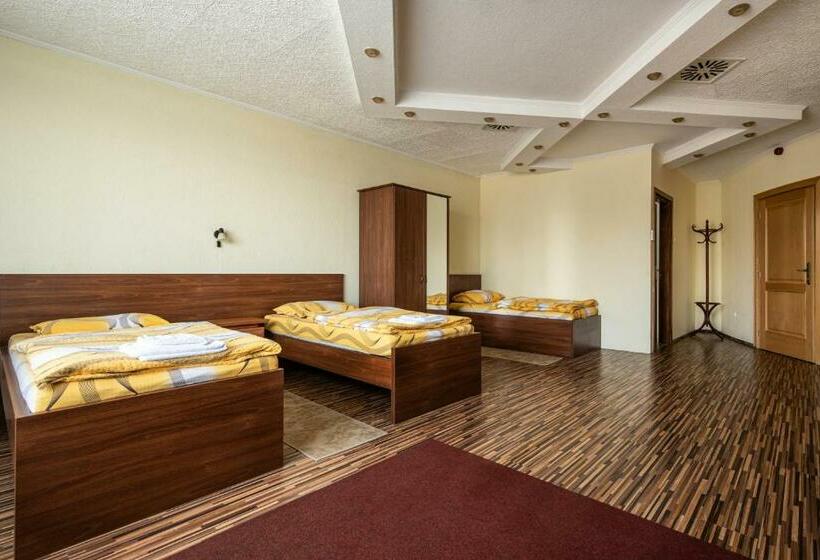 اتاق استاندارد سه نفره, Napfény Panzió és Rendezvényház