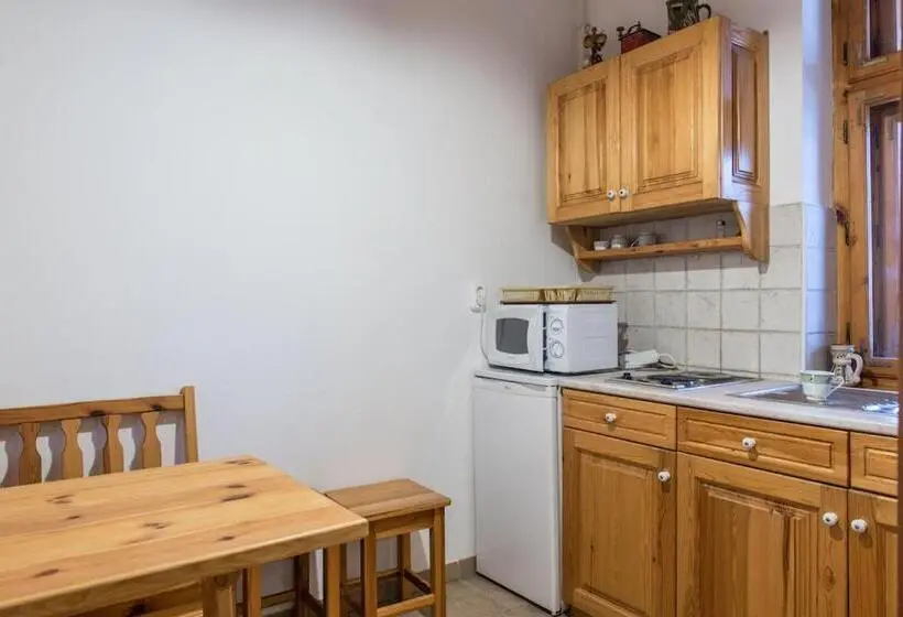 Huoneisto 1 Makuuhuone, Rácz Fogadó