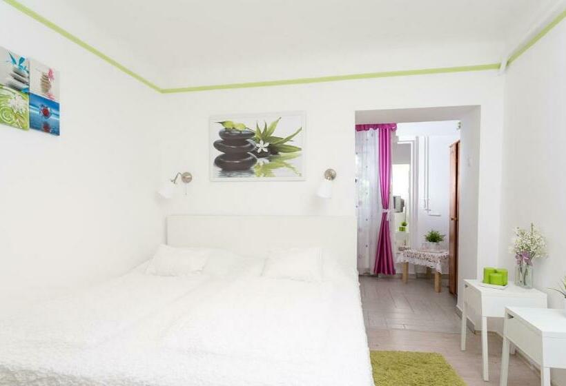 스탠다드 룸, Szivárvány Panzió