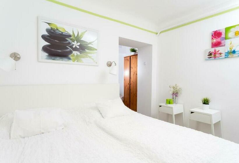 스탠다드 룸, Szivárvány Panzió