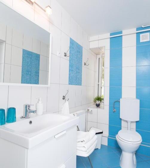 스탠다드 트리플 룸, Szivárvány Panzió