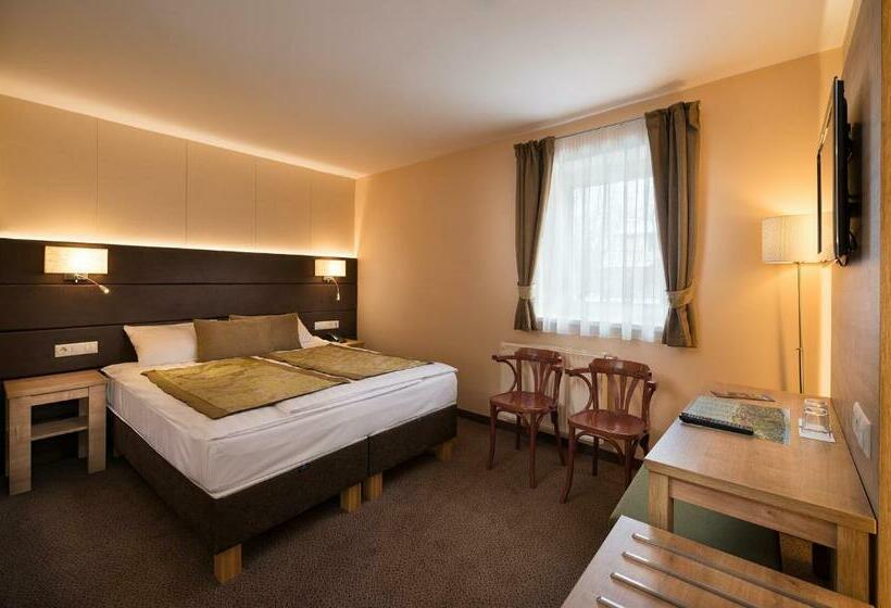 标准间, Honti Wellness és Konferencia Szálloda