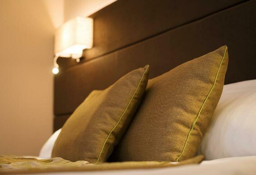 基本间, Honti Wellness és Konferencia Szálloda