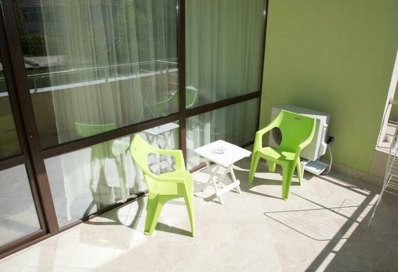 Номер Стандарт, Clinic Dr. Gechevi