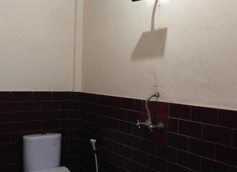 חדר אקונומי, Dupa