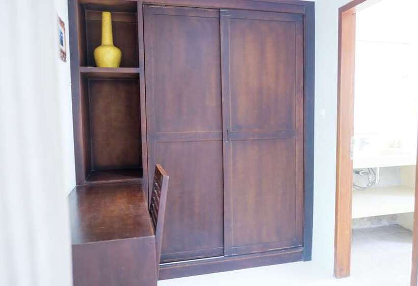 ویلای 2 خوابه, Villa Bau Nyale