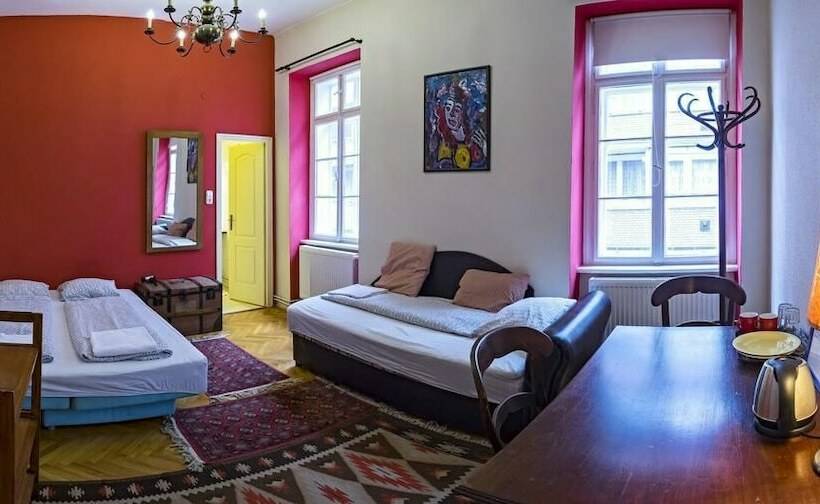 Номер Стандарт Трехместный, Santico Art Hotel And Hostel