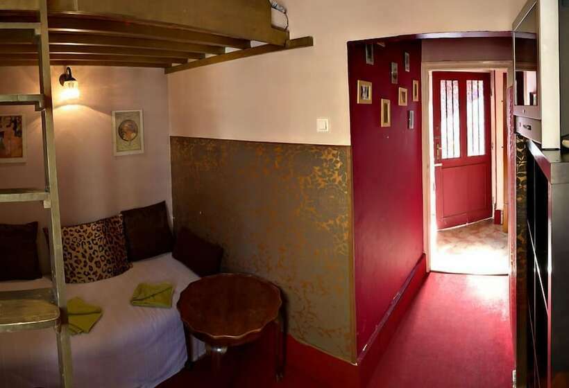 Standard Stúdió Szoba, Santico Art Hotel And Hostel
