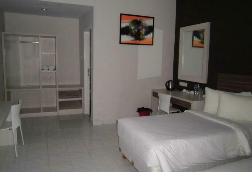 اتاق سوپریور, The Madeline