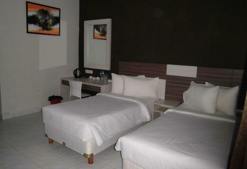 اتاق لوکس, The Madeline