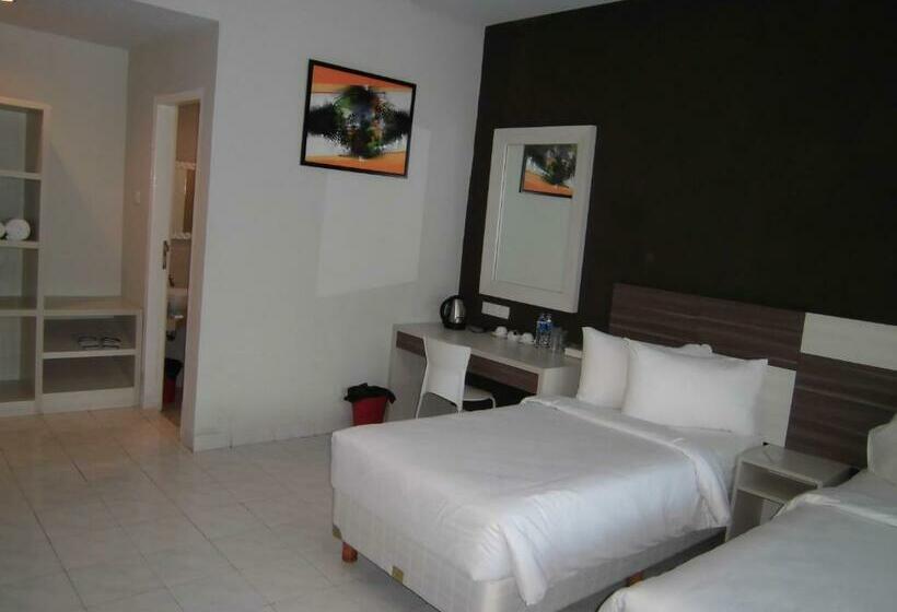 اتاق سوپریور, The Madeline