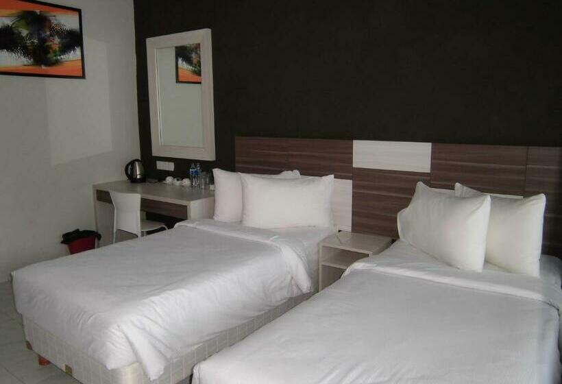 اتاق لوکس, The Madeline