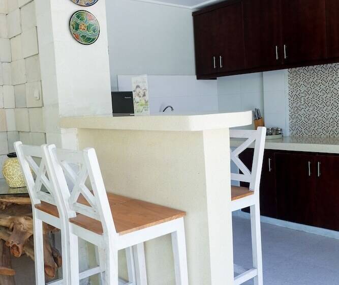 ویلای 2 خوابه, Villa Bau Nyale