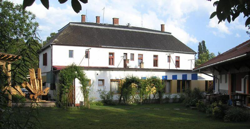 Кровать в Общей Комнате, Hullam Hostel