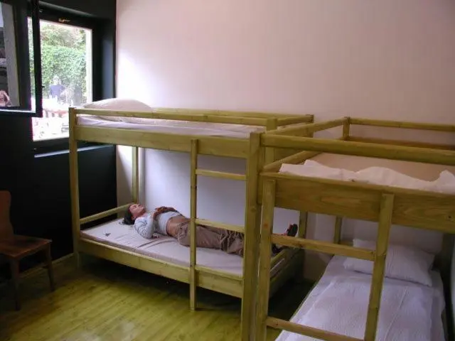 Vuode Makuusalissa, Hullam Hostel