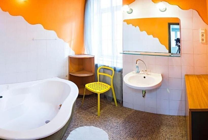 Номер Стандарт Совместная Ванная, Santico Art Hotel And Hostel