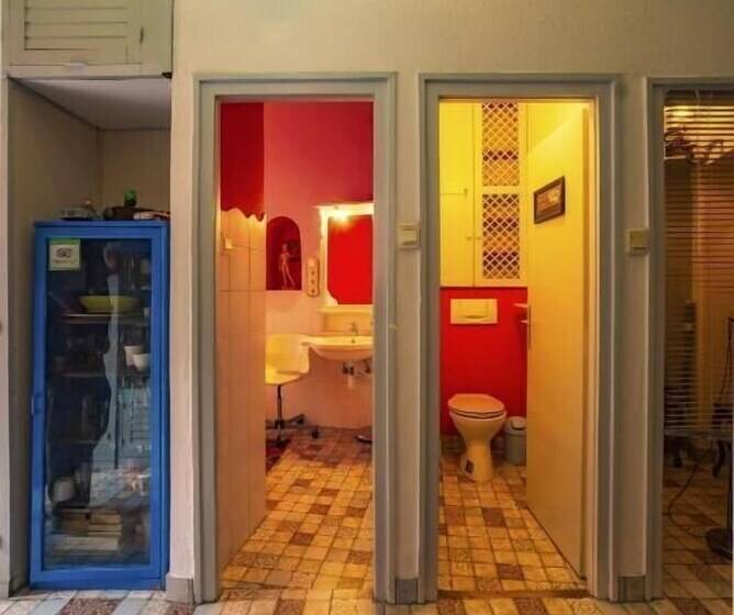 Номер Стандарт Совместная Ванная, Santico Art Hotel And Hostel