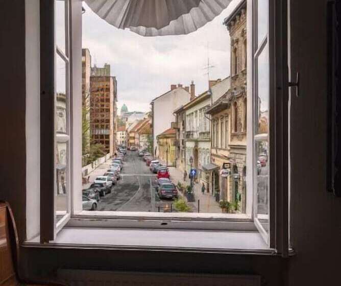 Номер Стандарт Совместная Ванная, Santico Art Hotel And Hostel