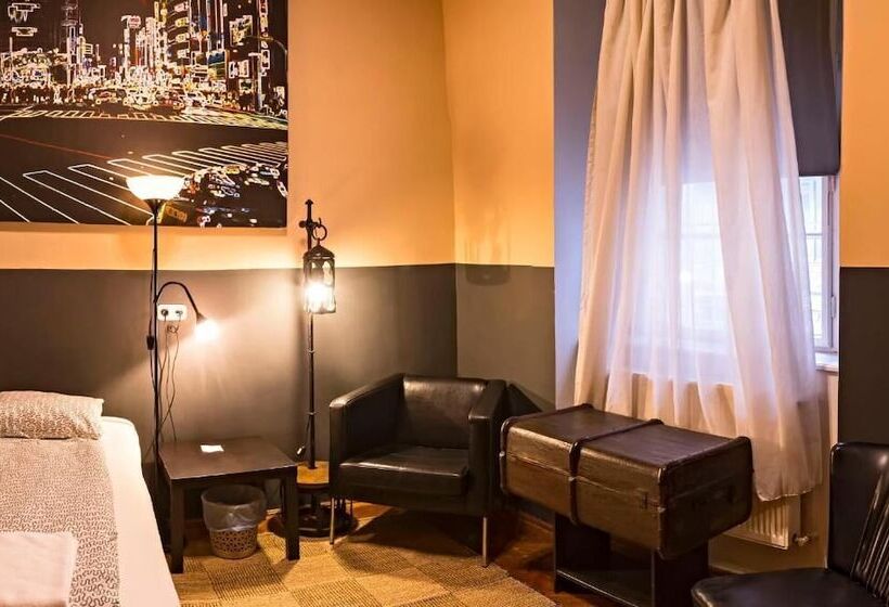 Номер Стандарт Совместная Ванная, Santico Art Hotel And Hostel