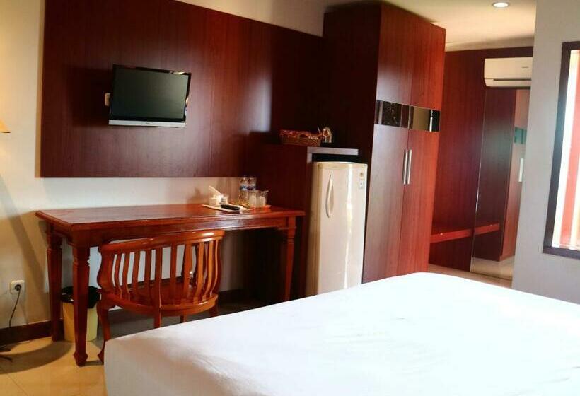 Deluxe Room, Watu Dodol Hotel & Restaurant