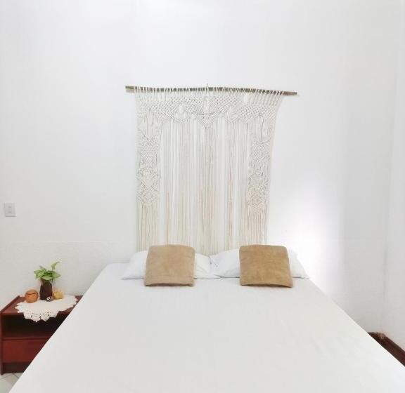 اتاق استاندارد, Aquiri Hostel