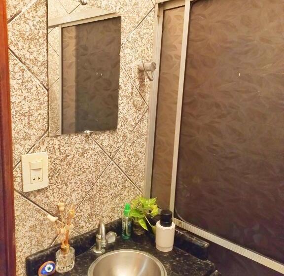 اتاق استاندارد, Aquiri Hostel