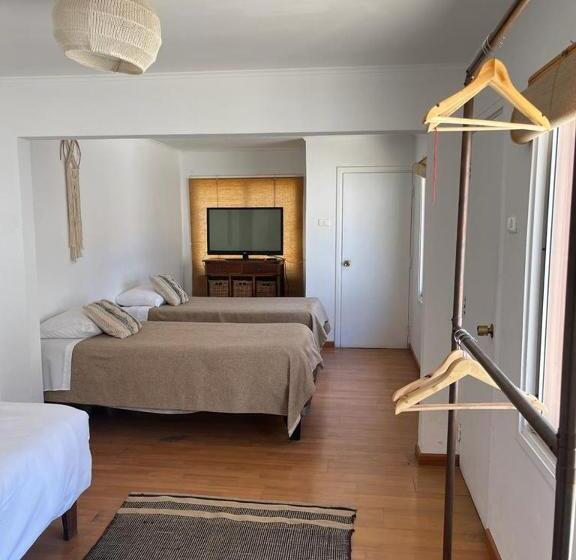 标准三人间, Hostal Villa Italo