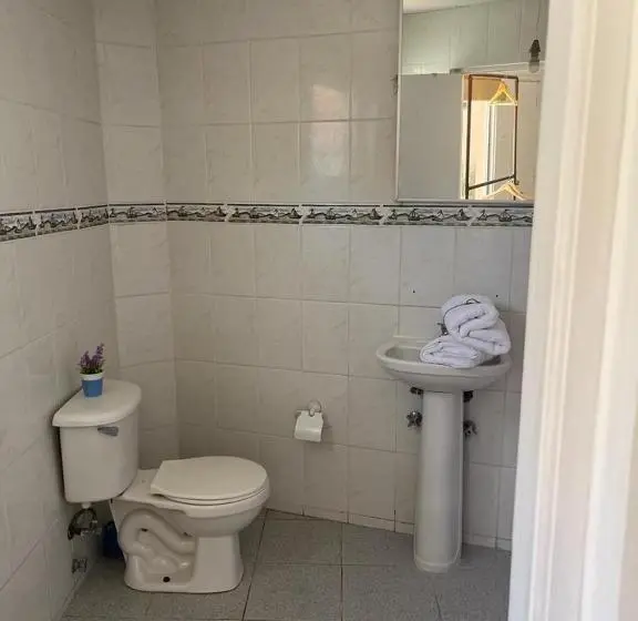 スタンダードトリプルルーム, Hostal Villa Italo