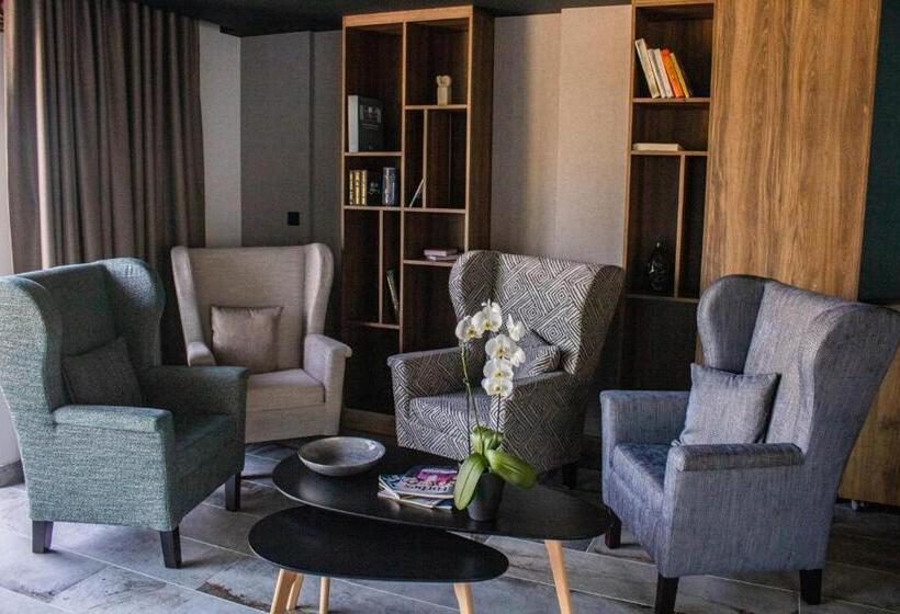 Номер Стандарт Вид на Сад, Mediterraneo Luxury Room Esztergom