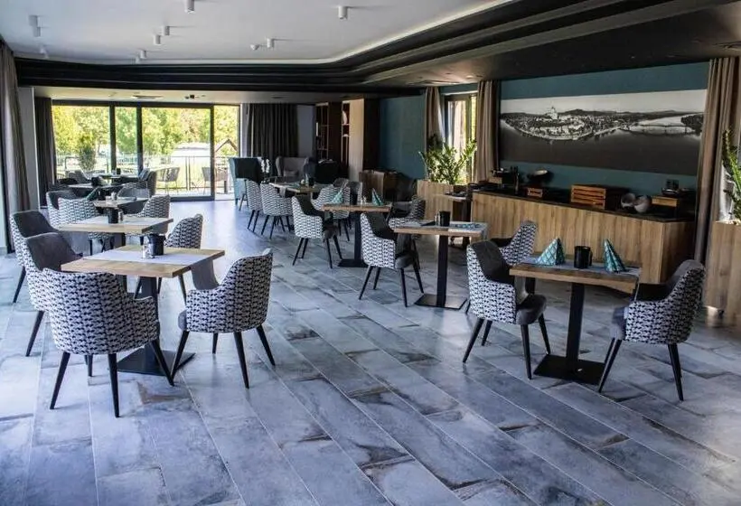 エコノミールーム, Mediterraneo Luxury Room Esztergom