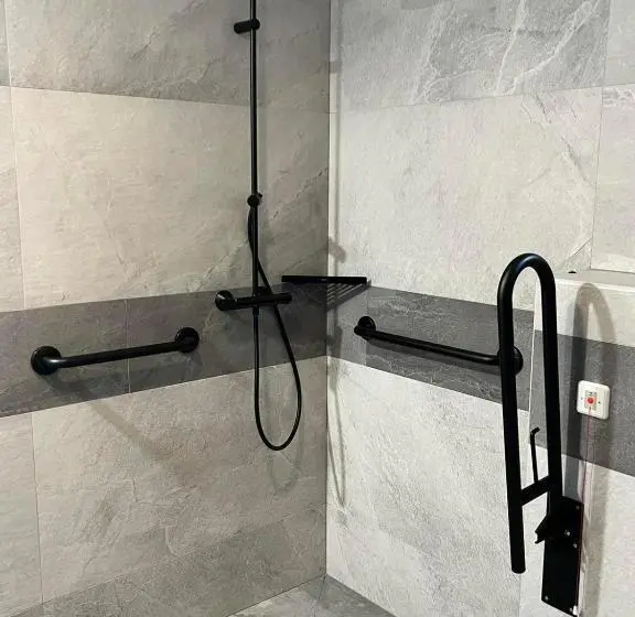 身障者適用スタンダードルーム, Mediterraneo Luxury Room Esztergom