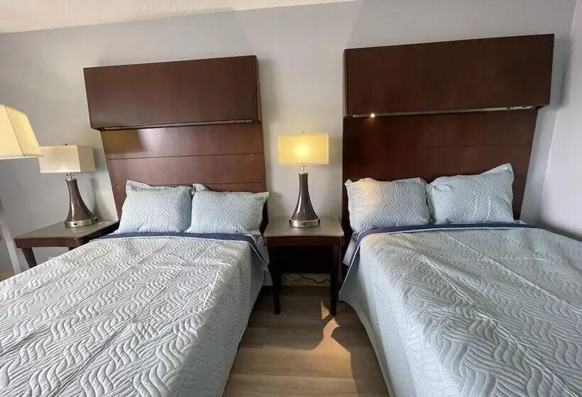 ２ダブルベッドのスタンダードルーム, Lamplighter Inn By Oyo Charlotte Airport Area