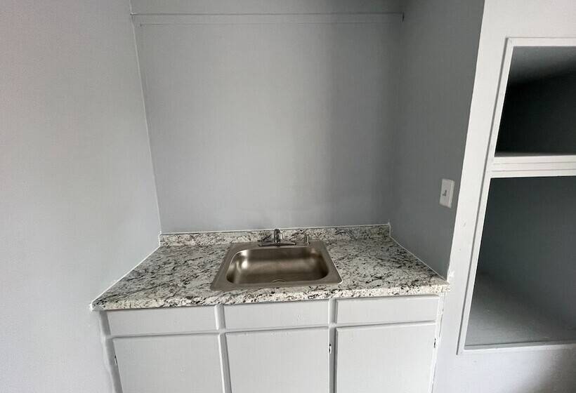 חדר סטנדרט יחיד, Lamplighter Inn By Oyo Charlotte Airport Area