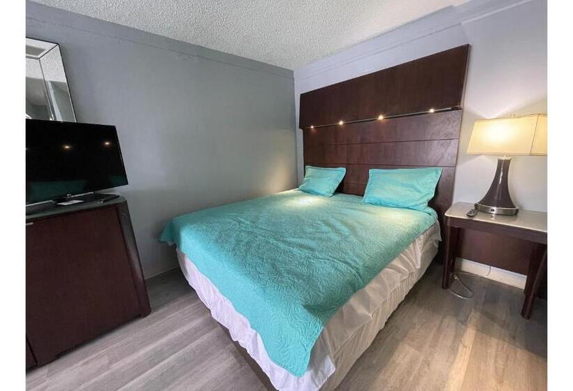 스탠다드 룸 킹사이즈 침대, Lamplighter Inn By Oyo Charlotte Airport Area