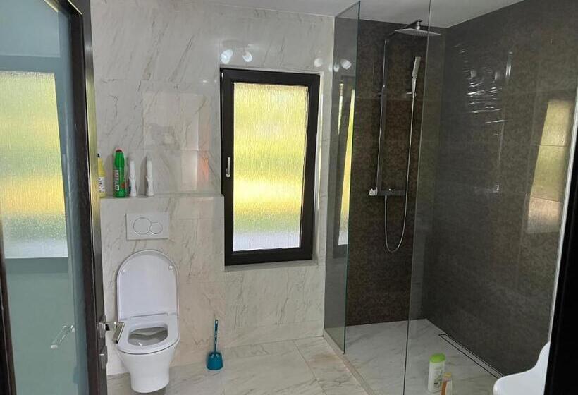 خانه 2 خوابه, Casa Rafael