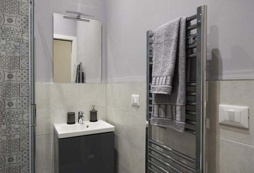 اتاق لوکس یک تخته, Miramare Luxury Suites