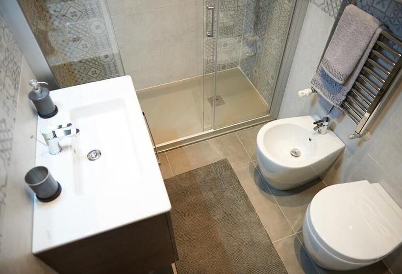 استودیوی لوکس, Miramare Luxury Suites