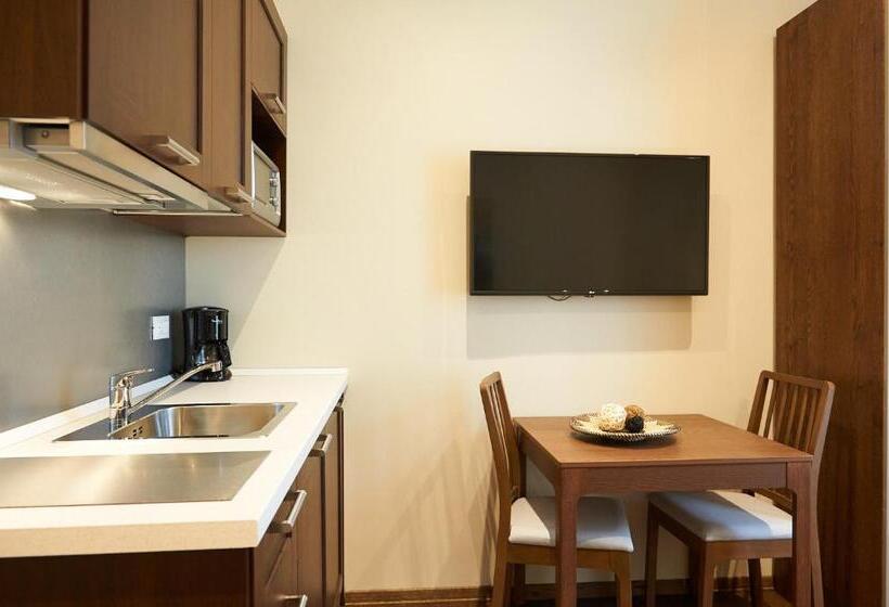 اتاق لوکس یک تخته, Miramare Luxury Suites