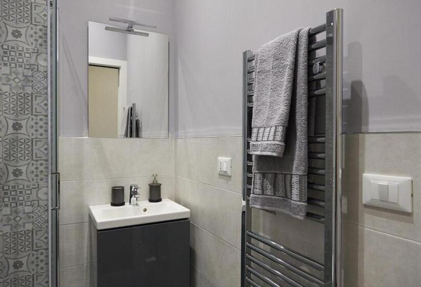 اتاق لوکس یک تخته, Miramare Luxury Suites