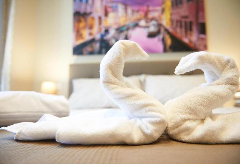 استودیوی لوکس, Miramare Luxury Suites