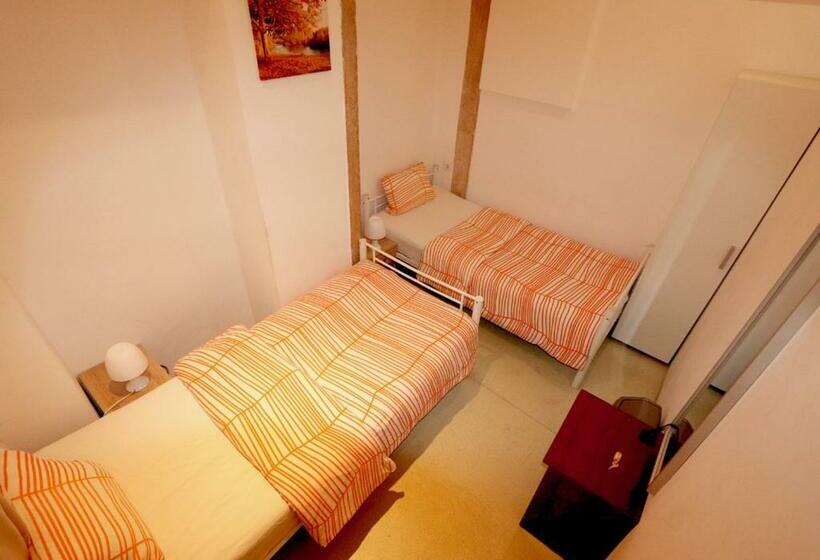 اتاق اکونومی, Welcome Guest House