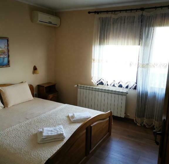 Номер Стандарт с Балконом, Family Hotel Arbanashka Sreshta