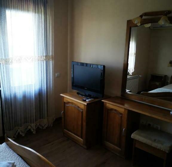 Номер Стандарт с Балконом, Family Hotel Arbanashka Sreshta