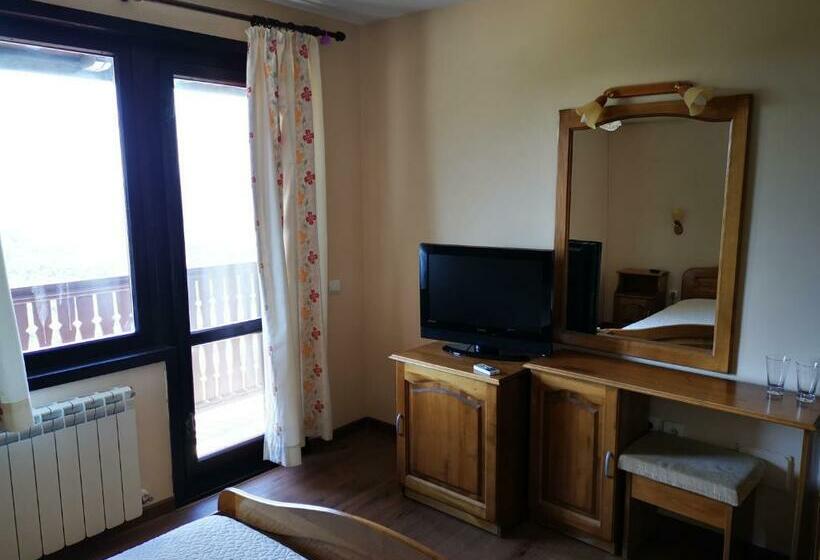 Quarto Estandar com Sacada, Family Hotel Arbanashka Sreshta