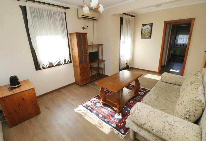 Люкс, Family Hotel Arbanashka Sreshta