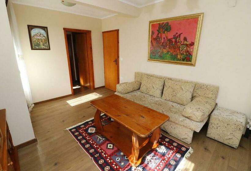 Люкс, Family Hotel Arbanashka Sreshta